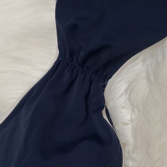 Aerie swim top - Picture 2 of 11